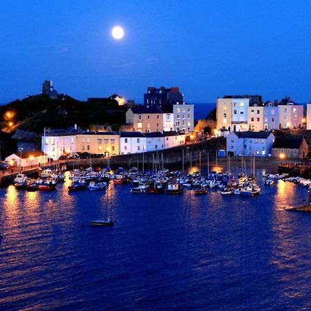 Stylish Tenby Apartment, Great Location, Parking Buitenkant foto